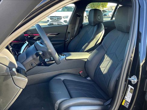 Used 2024 BMW i5 eDrive40i w/ Premium Package image 28