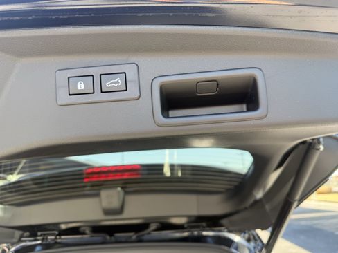 New 2026 Subaru Outback Touring image 9