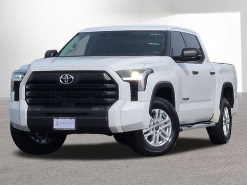 Used 2024 Toyota Tundra SR5 w/ SR5 Convenience Package AWD/4WD image 1