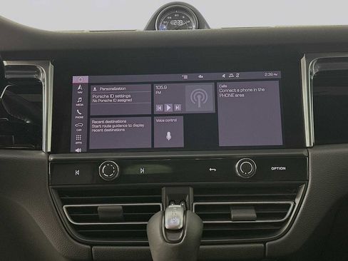 Certified 2022 Porsche Macan S AWD/4WD image 17