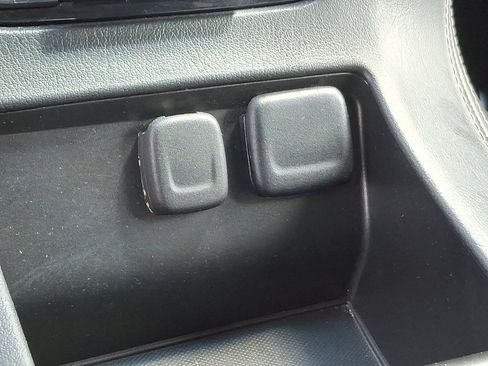 Used 2017 GMC Yukon SLE image 25