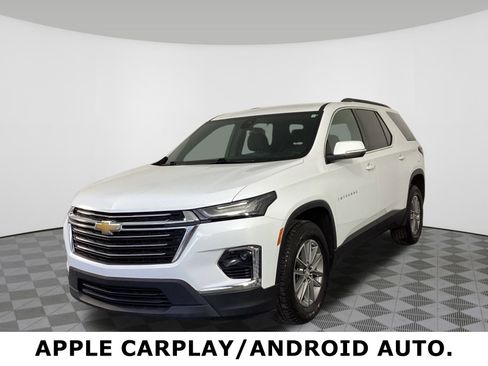 Used 2022 Chevrolet Traverse LT image 2