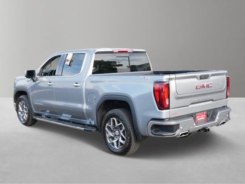 Used 2024 GMC Sierra 1500 SLT w/ SLT Premium Plus Package AWD/4WD image 5