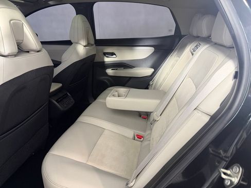 Used 2024 Nissan Ariya AWD image 25