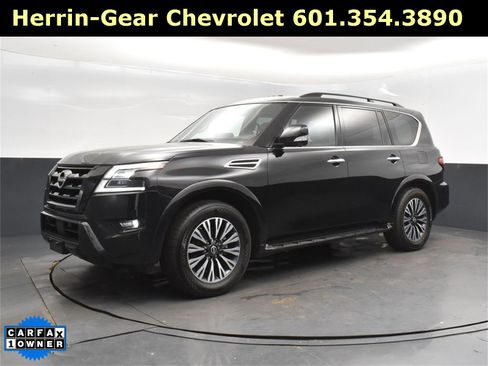 Used 2023 Nissan Armada SL w/ Midnight Edition Package image 3