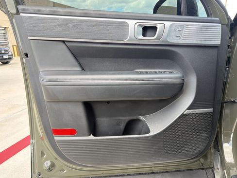 Certified 2025 Hyundai Santa Fe Limited AWD/4WD image 21
