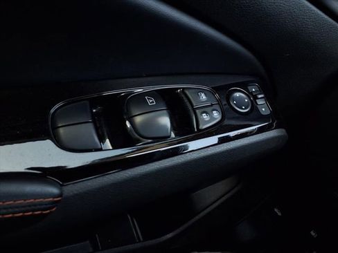 Used 2024 Nissan Altima 2.5 SR image 16