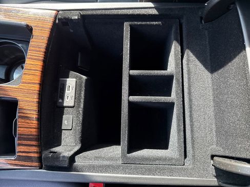 Used 2021 Cadillac Escalade ESV Luxury image 26