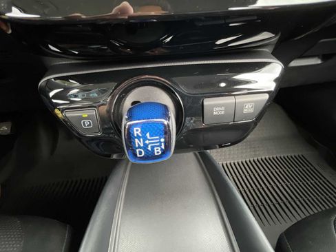 Used 2022 Toyota Prius L Eco FWD image 20