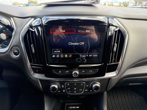 Used 2023 Chevrolet Traverse LT image 31