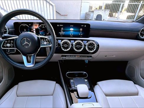 Used 2023 Mercedes-Benz CLA 250 image 17