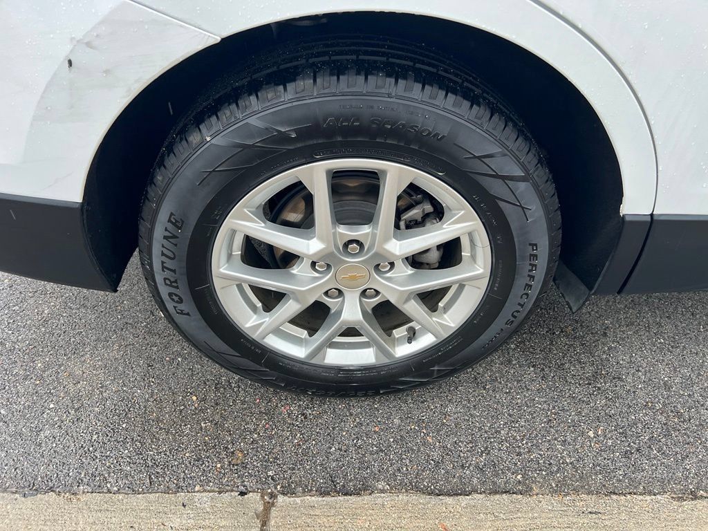 Used 2024 Chevrolet Equinox LT AWD/4WD image 11