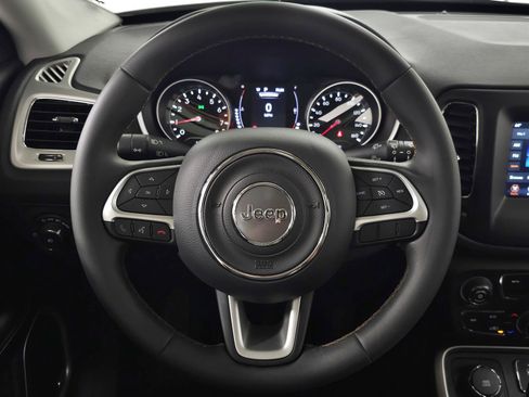 Used 2021 Jeep Compass Latitude w/ Sun and Sound Group AWD/4WD image 18