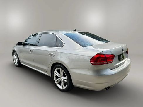 Used 2014 Volkswagen Passat 1.8T SE FWD image 8