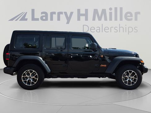 Used 2024 Jeep Wrangler Unlimited Sport AWD/4WD image 6
