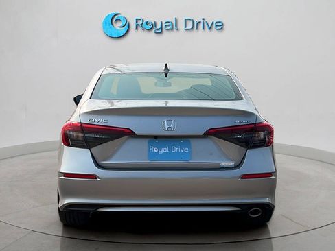 Used 2024 Honda Civic Sport image 4