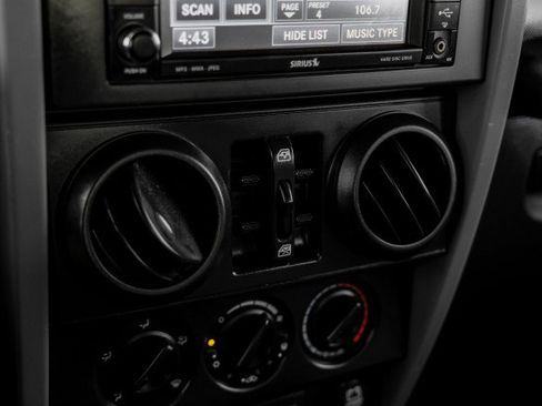 Used 2008 Jeep Wrangler Unlimited Rubicon w/ Dual Top Group AWD/4WD image 21