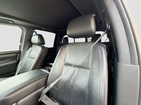Used 2023 Nissan Titan PRO-4X w/ Pro-4x Convenience Package AWD/4WD image 21