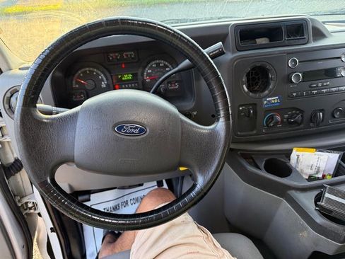 Used 2014 Ford E-150 and Econoline 150 w/ Power Group RWD image 17