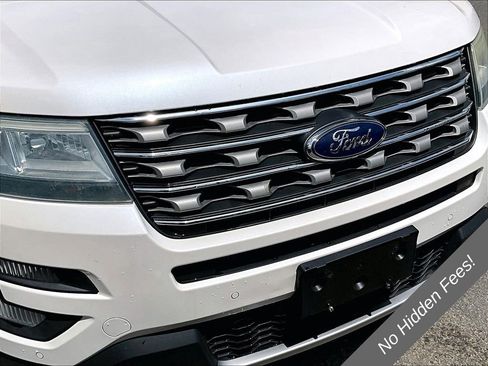 Used 2016 Ford Explorer XLT w/ Equipment Group 202A AWD/4WD image 26