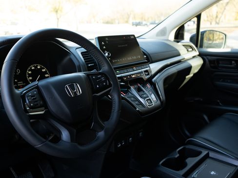 Certified 2026 Honda Odyssey Touring image 10