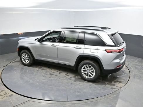 New 2026 Jeep Grand Cherokee Laredo AWD/4WD image 33