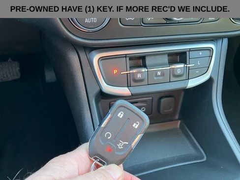 Used 2024 GMC Terrain SLT AWD/4WD image 10