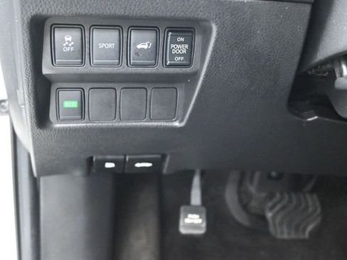 Used 2016 Nissan Rogue SL FWD image 21