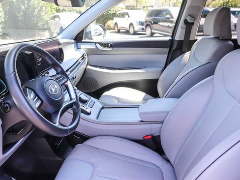 Used 2024 Hyundai Palisade SEL FWD image 18