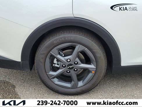 New 2026 Kia K4 FWD image 9