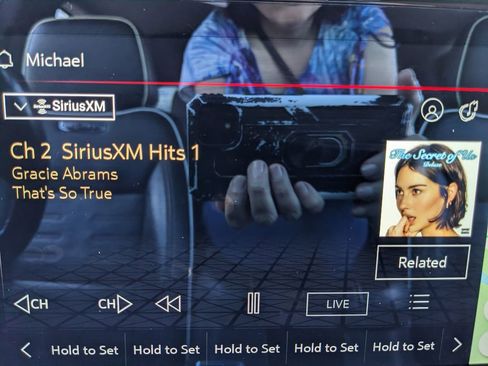 Used 2022 GMC Sierra 1500 AT4X image 34