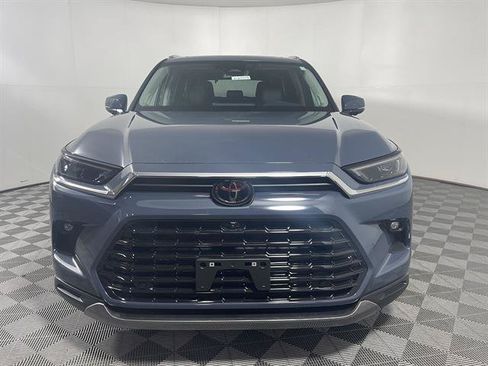 New 2026 Toyota Grand Highlander AWD image 2