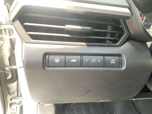 Used 2024 Nissan Altima 2.5 SV w/ SV Premium Package FWD image 23