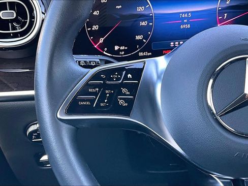 Certified 2025 Mercedes-Benz GLC 300 4MATIC image 23