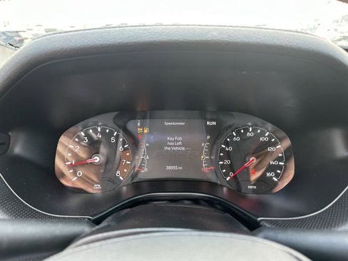 Used 2025 Jeep Compass Trailhawk AWD/4WD image 27