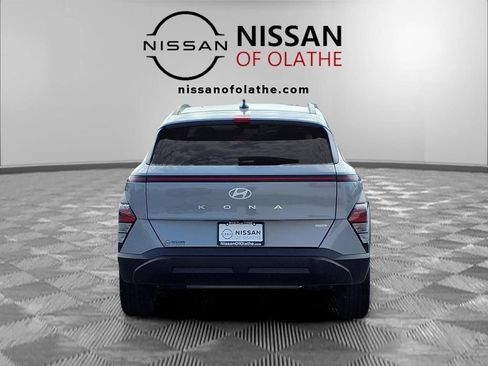 Used 2025 Hyundai Kona SEL AWD/4WD image 25