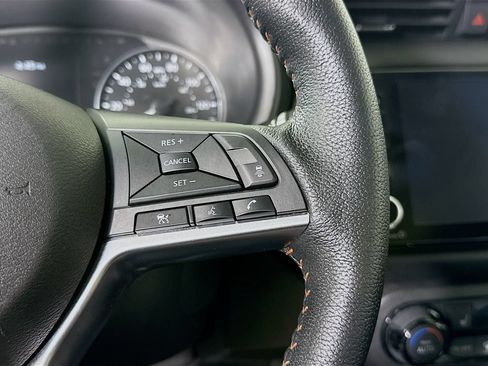 Certified 2023 Nissan Kicks SR w/ SR Premium Package FWD image 21