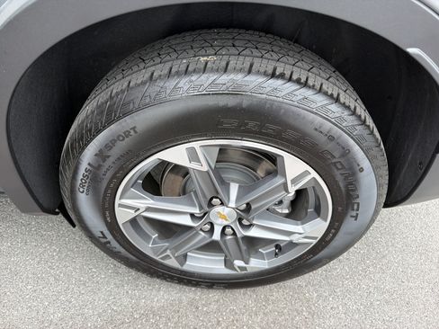 Used 2025 Chevrolet Blazer LT AWD/4WD image 12