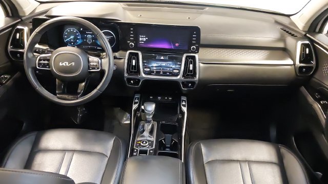 Used 2023 Kia Sorento SX AWD/4WD image 34