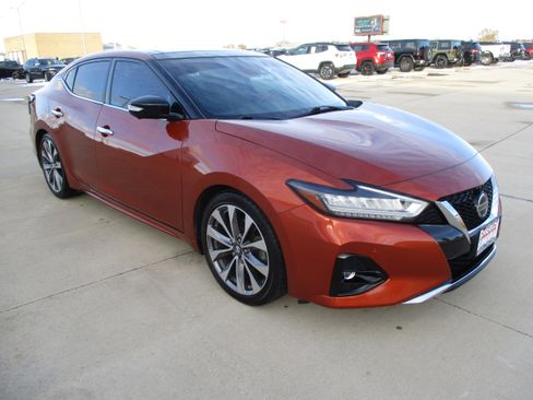 Used 2021 Nissan Maxima Platinum w/ Sport Mat Group image 9
