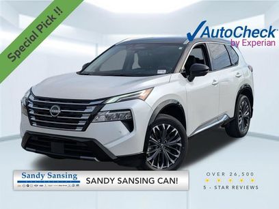 Used 2025 Nissan Rogue Platinum w/ Tech Package