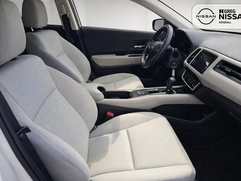 Used 2021 Honda HR-V LX image 12