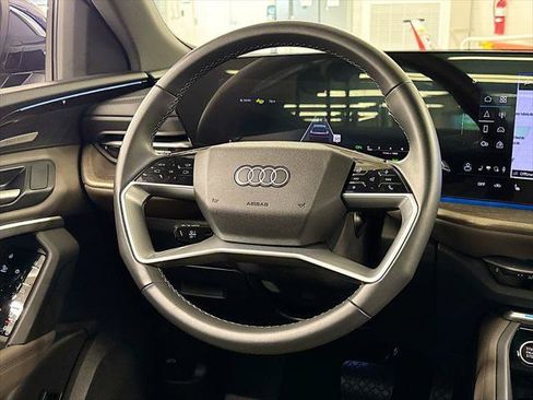 Certified 2025 Audi Q5 Premium Plus w/ Premium Plus AWD/4WD image 19