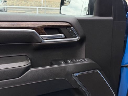 Used 2023 GMC Sierra 1500 Elevation AWD/4WD image 13
