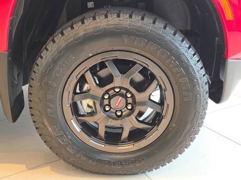 New 2025 Nissan Frontier SV w/ SV Convenience Package image 5