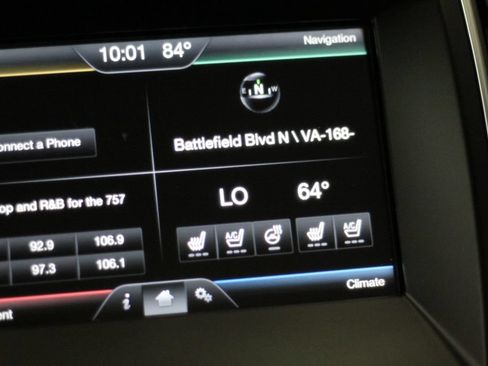 Used 2015 Ford Edge Titanium w/ Equipment Group 302A AWD/4WD image 26