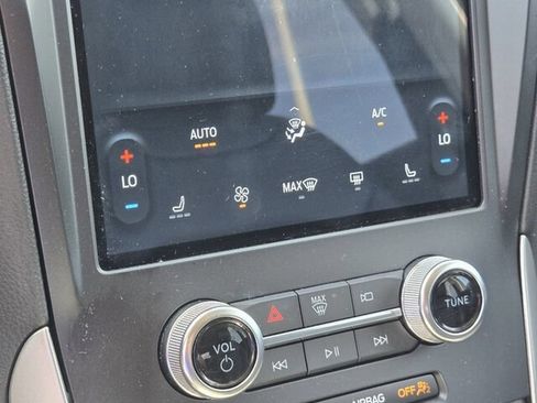 Used 2024 Ford Edge SEL AWD/4WD image 25