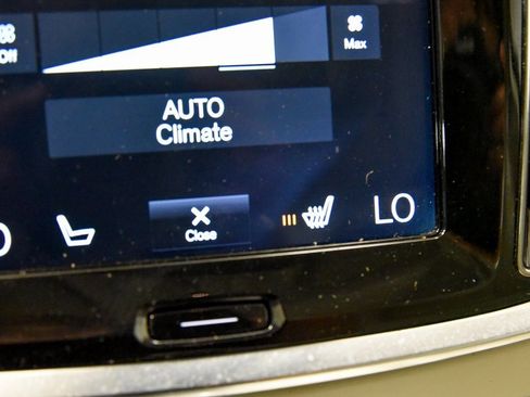 Used 2020 Volvo S60 T6 Momentum w/ Protection Package Premier image 23