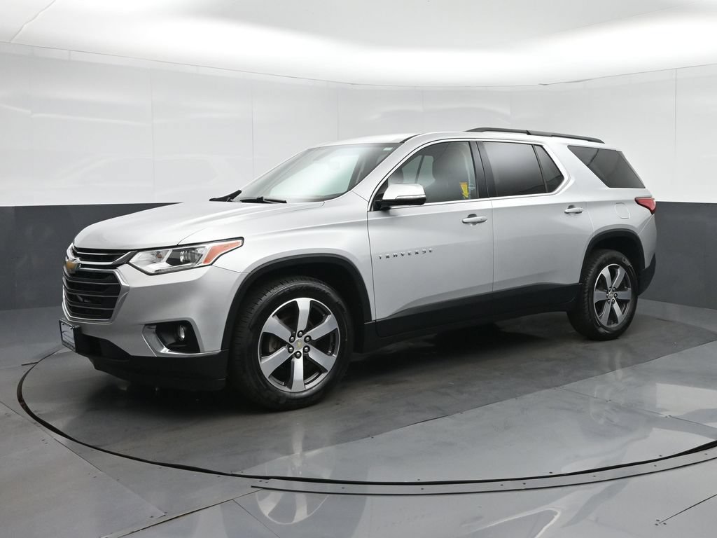 Used 2019 Chevrolet Traverse LT w/ LT Premium Package AWD/4WD image 3