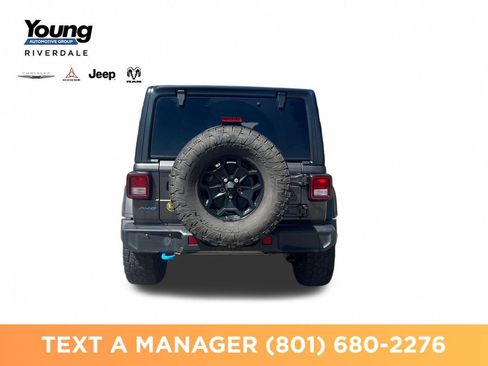 Used 2023 Jeep Wrangler Unlimited w/ Cold Weather Group AWD/4WD image 4